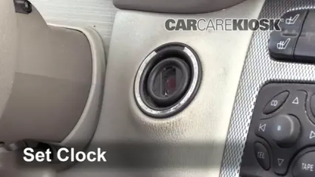 2003 Mercedes-Benz C230 Kompressor 1.8L 4 Cyl. Supercharged Coupe (2 Door) Horloge Régler l'horloge